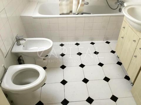 будинок за адресою Київ, Добровольчих Батальйонів вул. (Панфіловців)