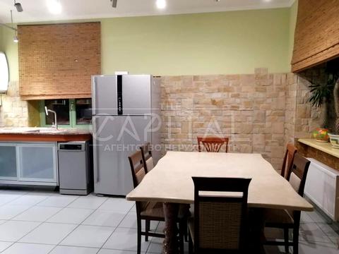 будинок за адресою Київ, Добровольчих Батальйонів вул. (Панфіловців)