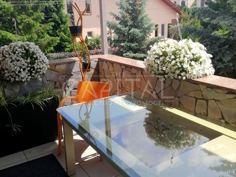 будинок за адресою Київ, Добровольчих Батальйонів вул. (Панфіловців)