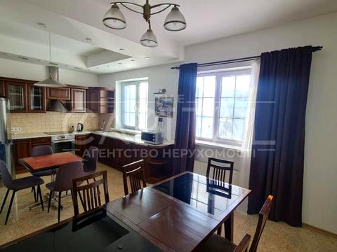 будинок за адресою Київ, Добровольчих Батальйонів вул. (Панфіловців)