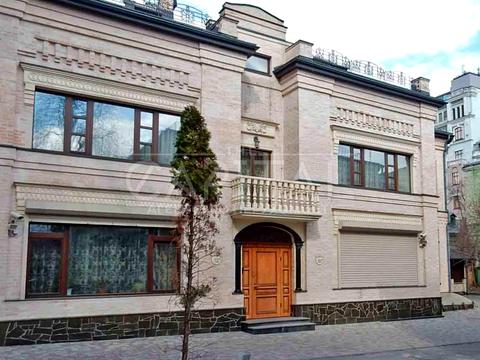 комерційна за адресою Євгена Чикаленка вул. (Пушкінська), 32В