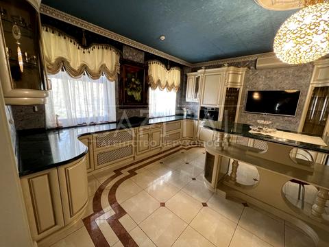 комерційна за адресою Євгена Чикаленка вул. (Пушкінська), 32В