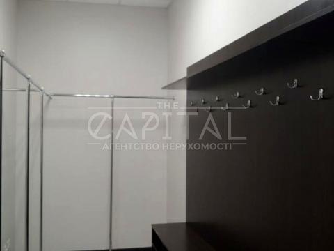 комерційна за адресою Кловський узвіз, 7a