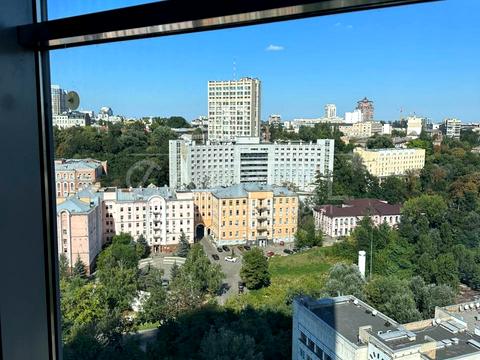 комерційна за адресою Київ, Мечникова вул. (Кловський), 2