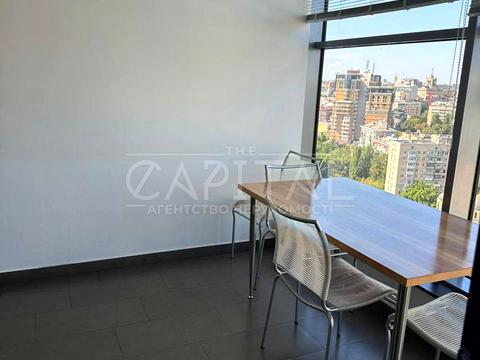 комерційна за адресою Київ, Мечникова вул. (Кловський), 2