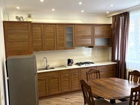 квартира за адресою Пекарська вул., 53