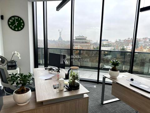 коммерческая по адресу Болсуновская ул. (Сергея Струтинского), 13-15