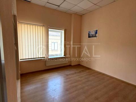комерційна за адресою Хорива пров., 55