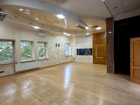 комерційна за адресою Хорива пров., 55