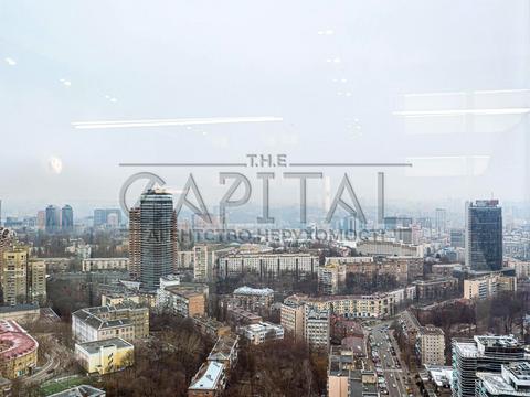 комерційна за адресою Кловський узвіз, 7a