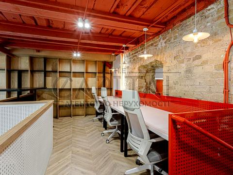 комерційна за адресою Богдана Хмельницького вул., 74