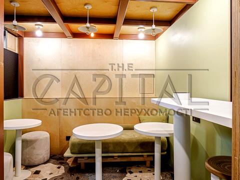 комерційна за адресою Богдана Хмельницького вул., 74