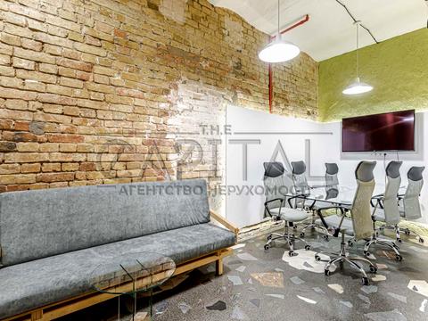 комерційна за адресою Богдана Хмельницького вул., 74