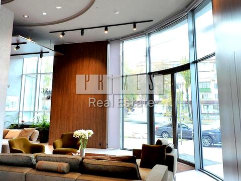 комерційна за адресою Лесі Українки бульв., 7-Б