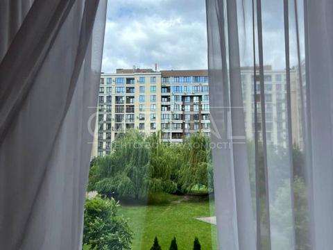 квартира за адресою Юнацька вул., 1