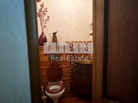 комерційна за адресою Вишгородська вул., 4