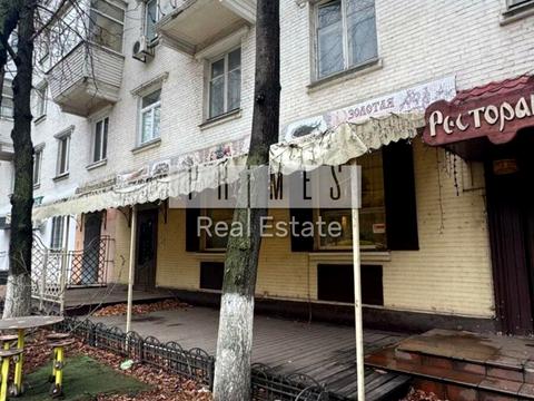 комерційна за адресою Вишгородська вул., 4