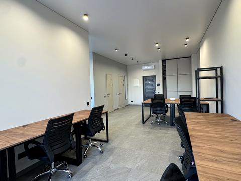 коммерческая по адресу Жилянская ул., 68