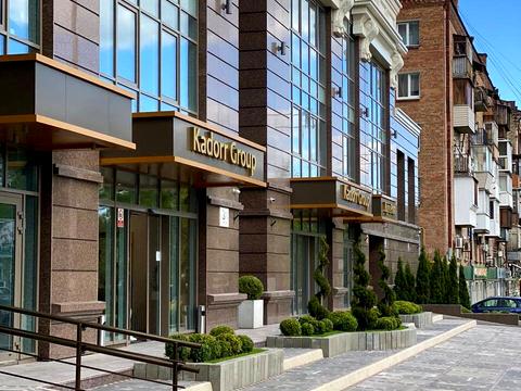 коммерческая по адресу Жилянская ул., 68