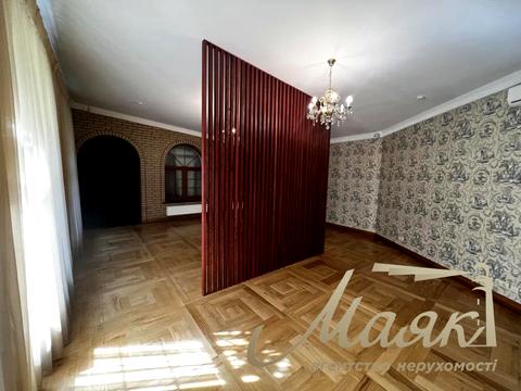 коммерческая по адресу Жилянская ул., 72 А