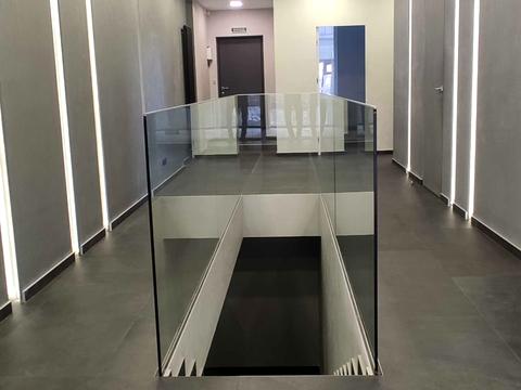 комерційна за адресою Київ, Кропивницького вул., 8