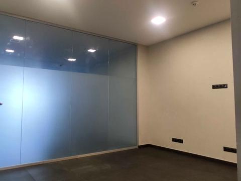 комерційна за адресою Київ, Кропивницького вул., 8