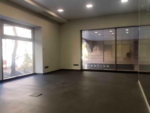 комерційна за адресою Київ, Кропивницького вул., 8