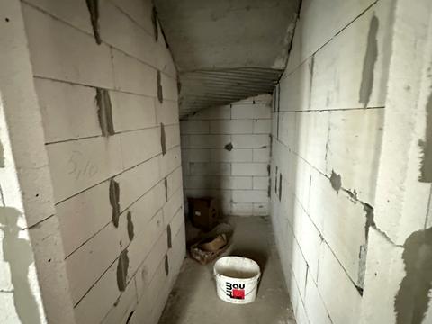 будинок за адресою Незламності вул. (Комарова), 15