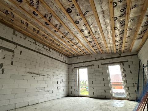 будинок за адресою Незламності вул. (Комарова), 15