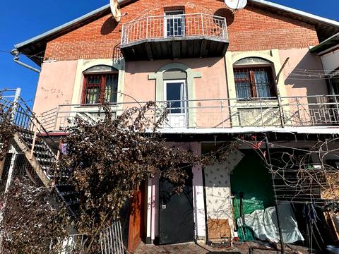 будинок за адресою Патріарха Мстислава вул. (Карла Лібкнехта), 28