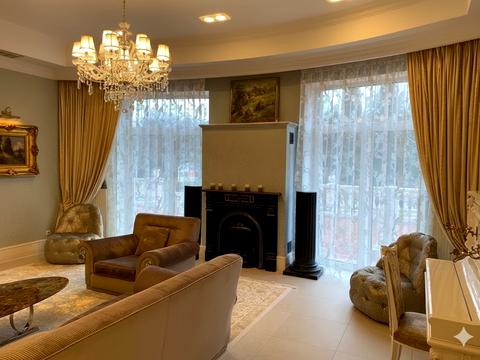 будинок за адресою Набережно-Дніпровська вул.