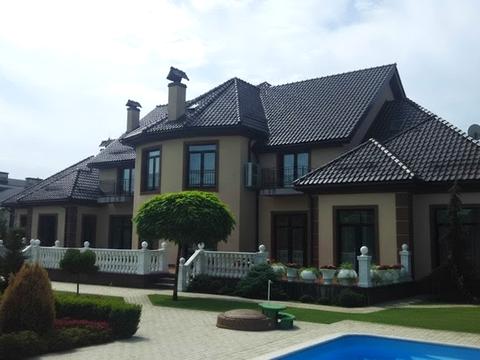 будинок за адресою Набережно-Дніпровська вул.