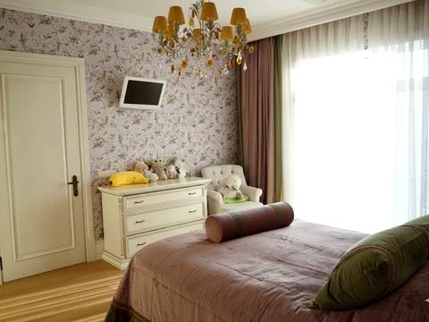 будинок за адресою Набережно-Дніпровська вул.