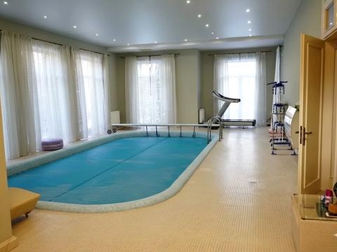 будинок за адресою Набережно-Дніпровська вул.