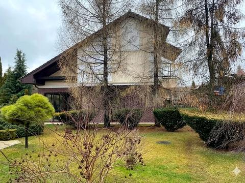 будинок за адресою Набережно-Дніпровська вул.