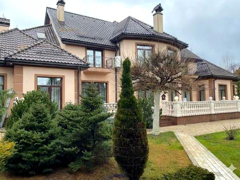 будинок за адресою Набережно-Дніпровська вул.