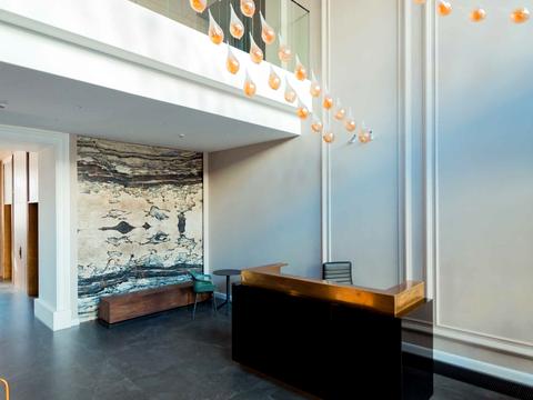 комерційна за адресою Саксаганського вул., 53/80