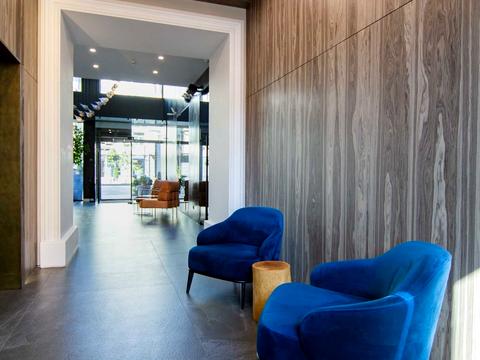 комерційна за адресою Саксаганського вул., 53/80