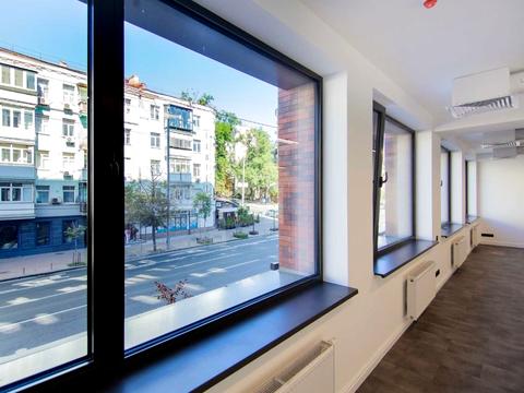 комерційна за адресою Саксаганського вул., 53/80