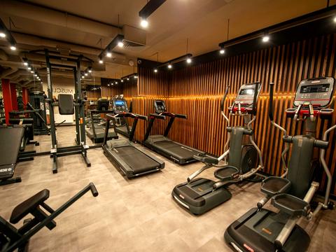 комерційна за адресою Саксаганського вул., 53/80