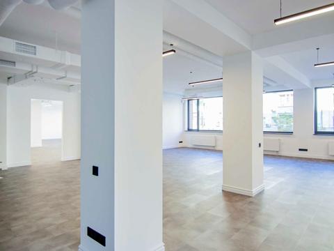 комерційна за адресою Саксаганського вул., 53/80