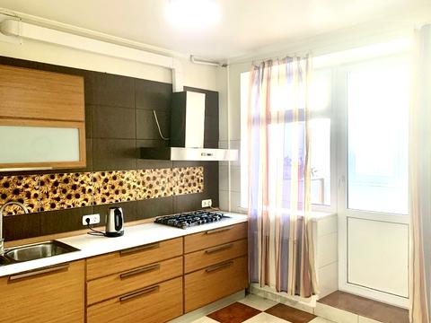 квартира за адресою Зоопаркова вул., 10