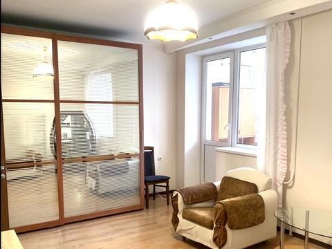 квартира за адресою Зоопаркова вул., 10