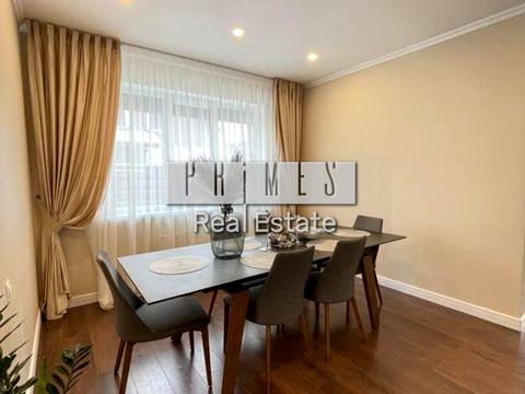 будинок за адресою с. Гатне, Академічна вул., 12