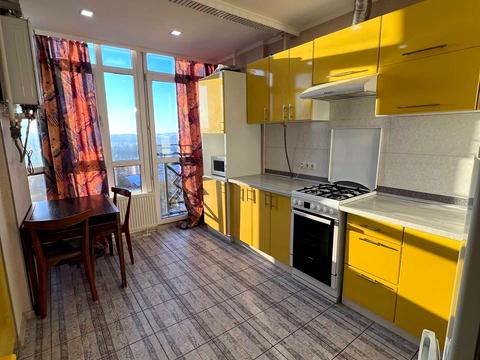 квартира за адресою Українська вул., 83б, корп.6-9