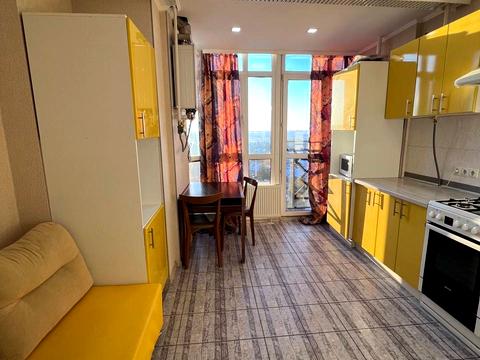 квартира за адресою Українська вул., 83б, корп.6-9