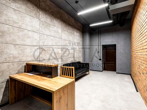 комерційна за адресою Гетьманська вул., 126/13