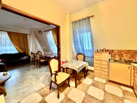 комерційна за адресою Дніпровська вул., 2