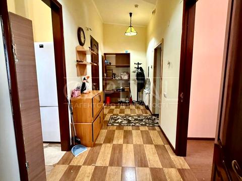 комерційна за адресою Дніпровська вул., 2