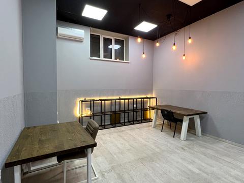 комерційна за адресою Боголюбова вул., 12